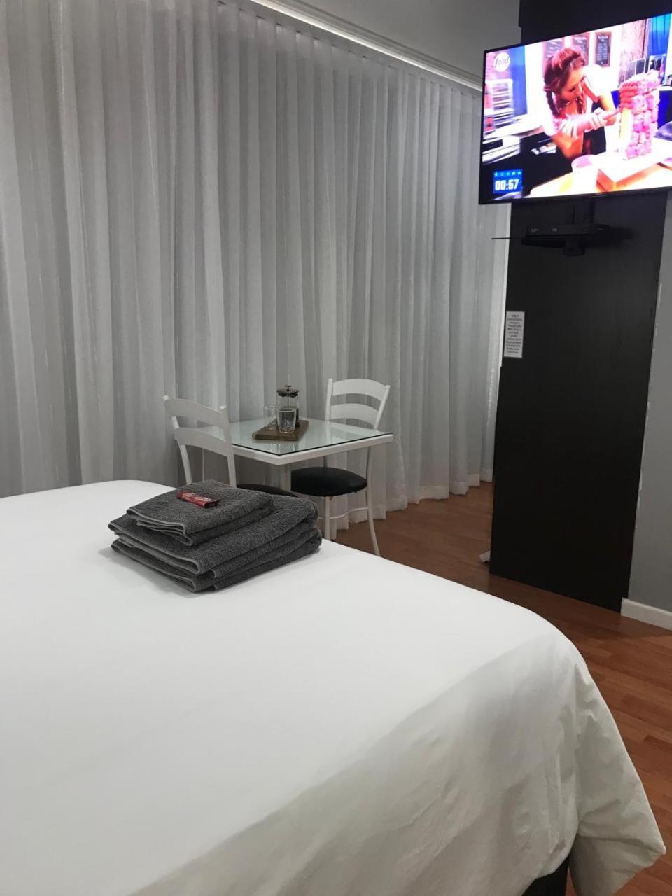 Sky Holiday House East London Bagian luar foto